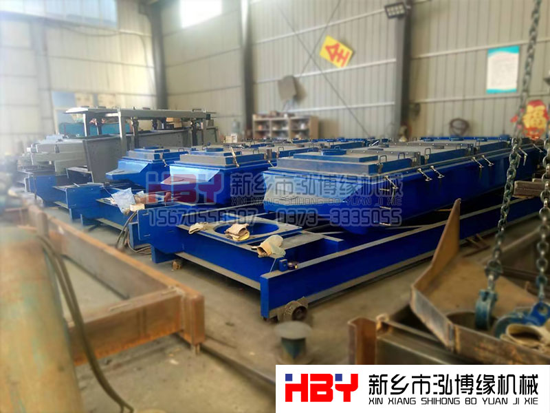 吉林三臺(tái)平面回轉(zhuǎn)篩準(zhǔn)備發(fā)貨請王先生做好收貨準(zhǔn)備